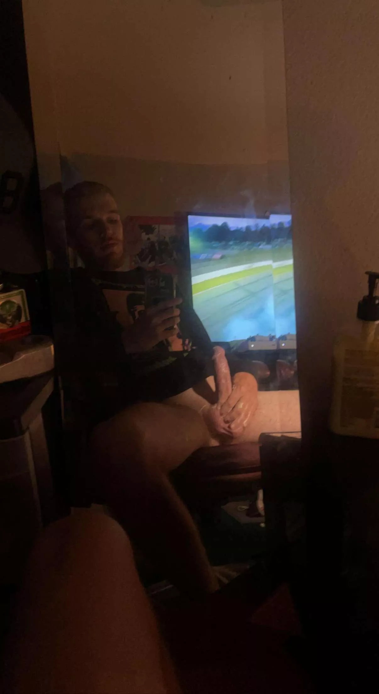 I want my cock sucked and fucked. M20 posted by Smokesalot827