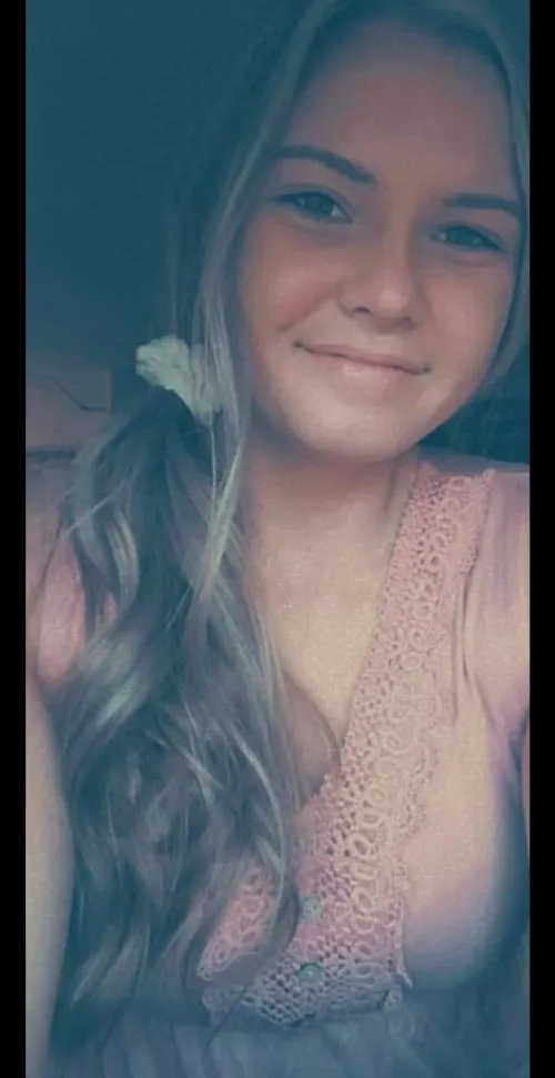 I want my face covered in cum, anyone want to help? by rebekkas013