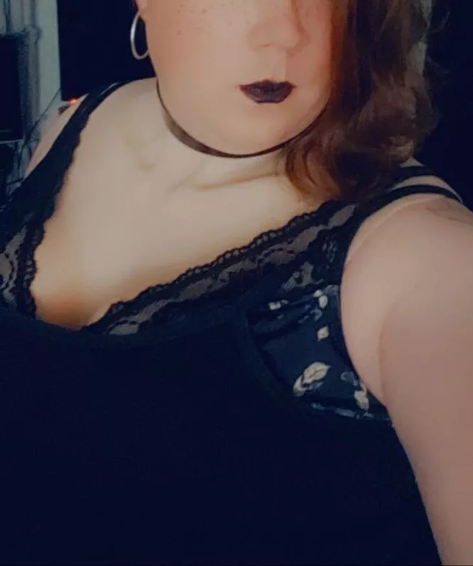 I want to be someone's goth gf posted by an0nacc