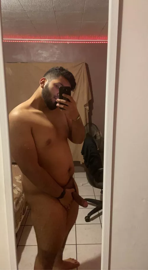 I want to cuddle with someone 🥺 by Starboy-18