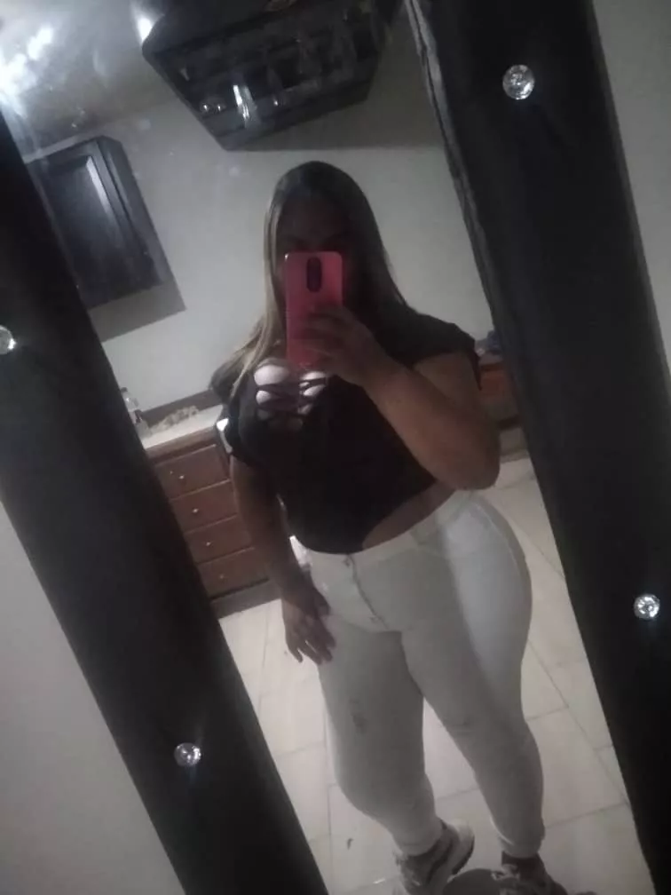 I want to keep gaining weight and I am willing to please whoever helps me keep gaining weight posted by mariansexi14