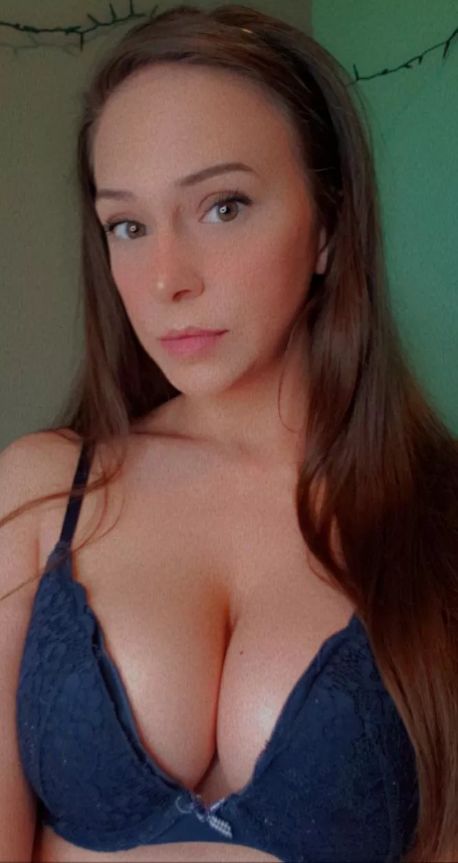 I want to show you so much more 💋😈 cum check out my links for all my favs posted by Savannahsbussin