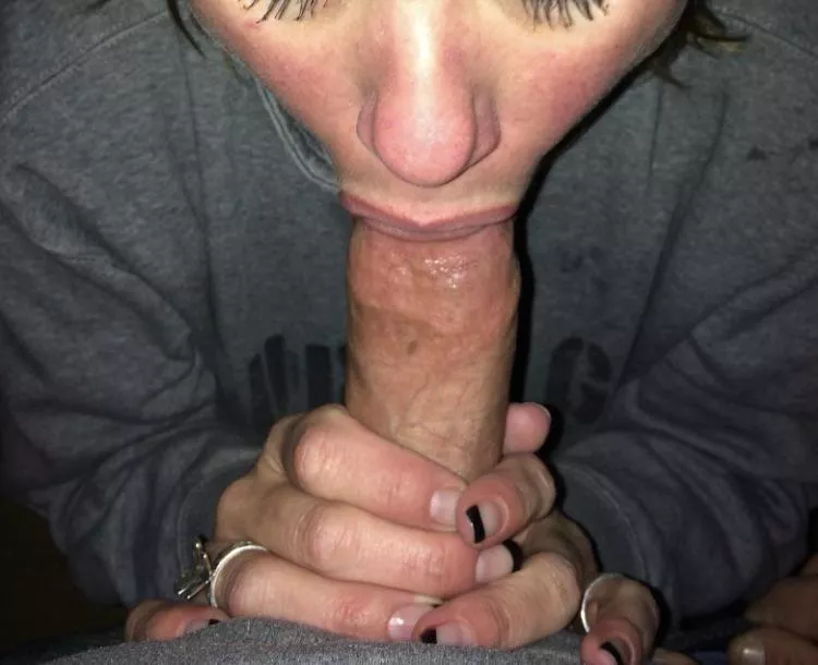 I want to watch another woman suck my husbands big cock! 😋 posted by cougarandcub7992