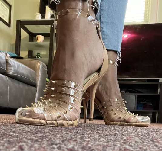 I want to wear these everywhere!! by MiaCrackedSoles