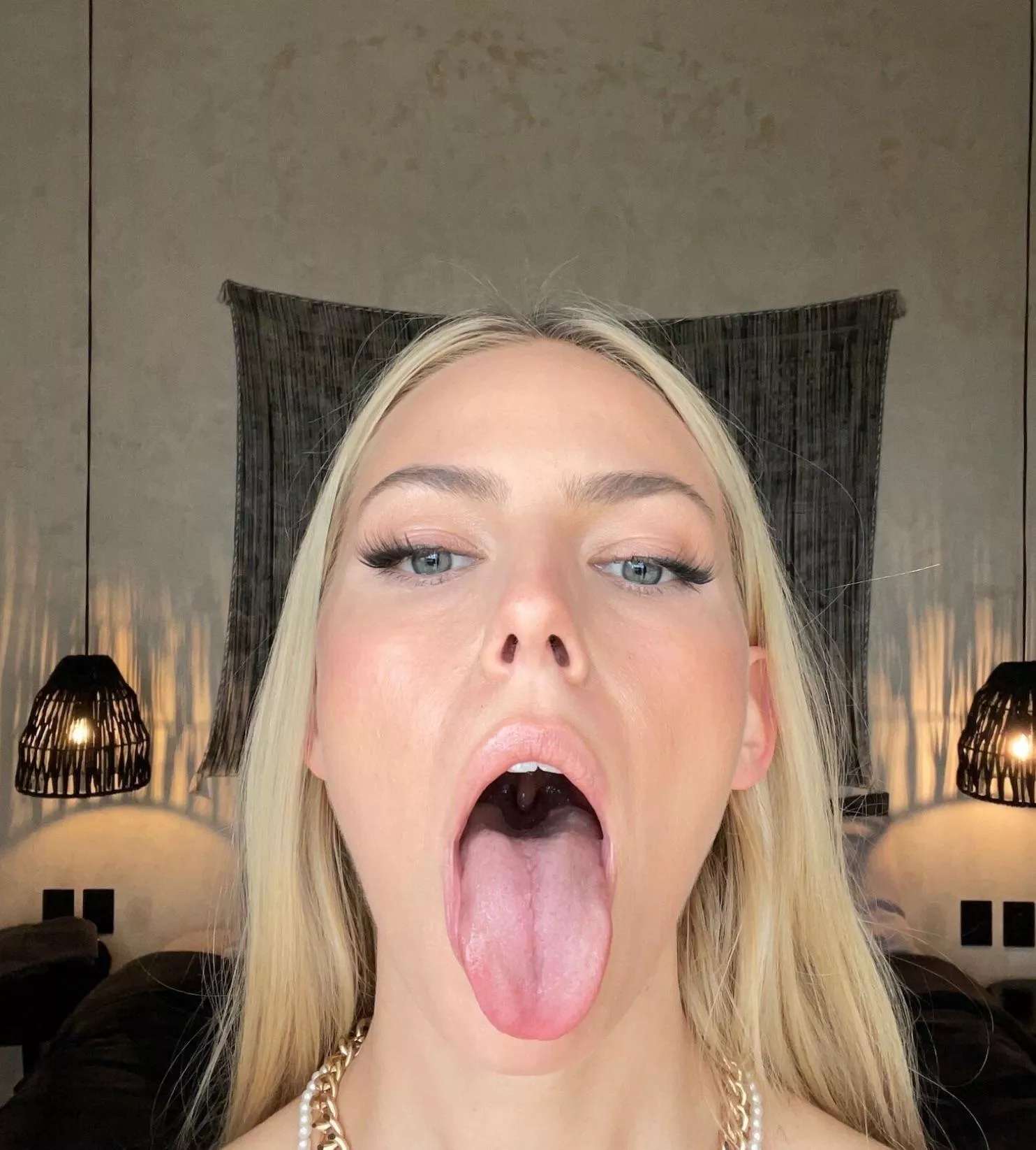 I want ur cum 🔥😈👅 posted by HotHotHot20