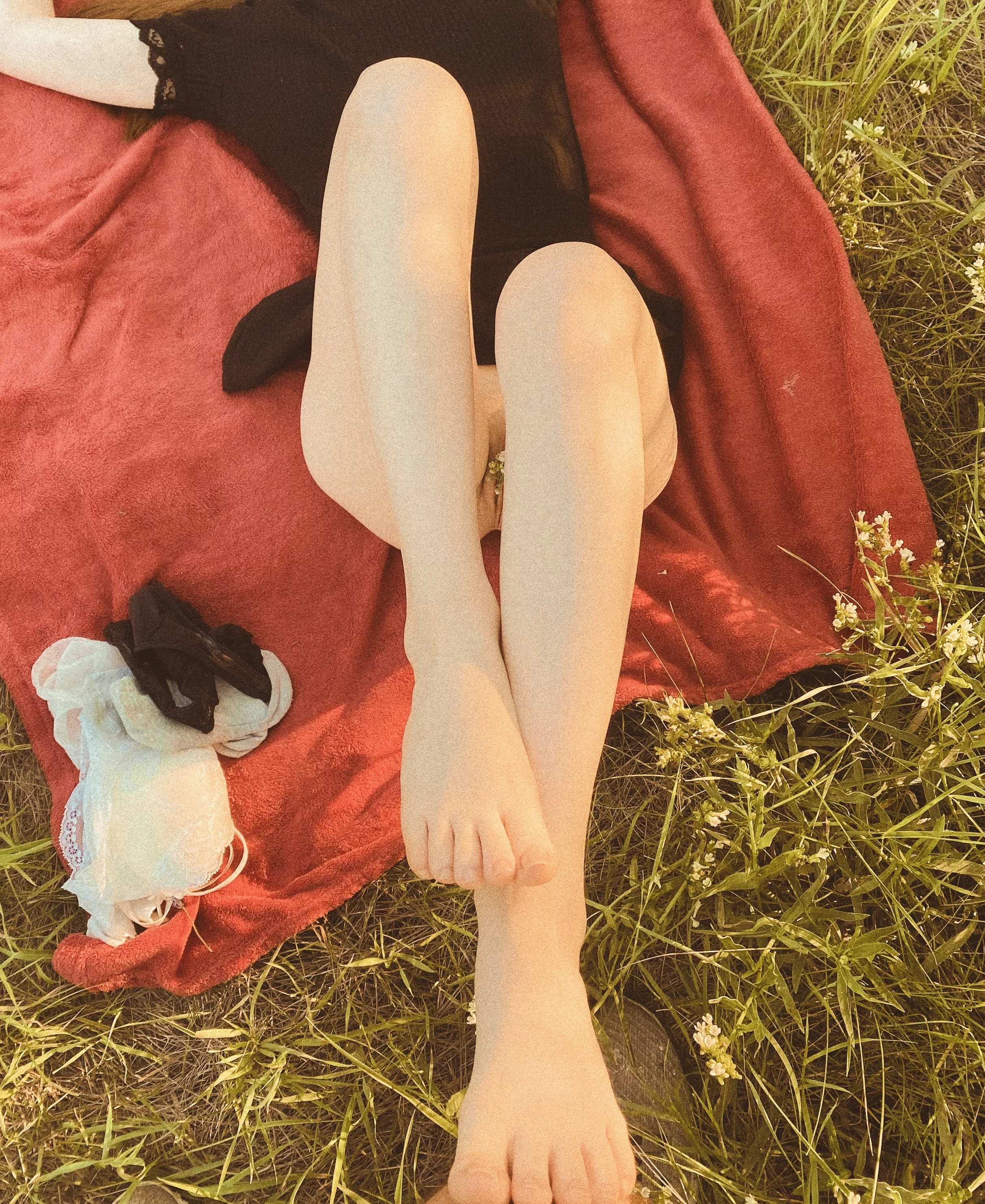 I want you to be a bee and pollinate my flower^^ posted by pantylessmiss