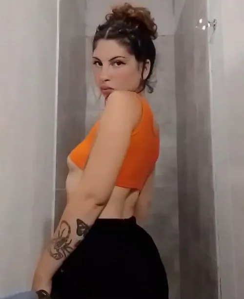 I want you to see my pussy and if your dick is hot for it💦 by camscita