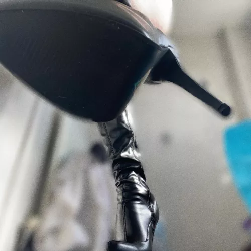 I want you to worship every inch of me 😈 [domme] by Poisonivy309