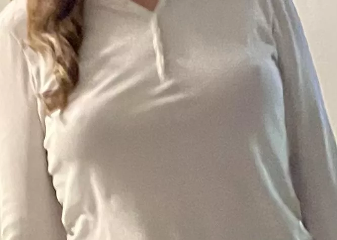 I was born to be braless ?? posted by LittleMissStreak