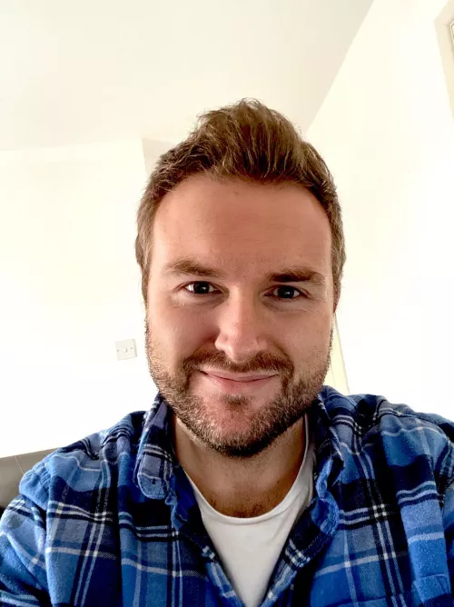 I was feeling this pic….. also, anyone else still got a thing for Nathan Drake? 🙋‍♂️ by Ordinary-Basket-4643