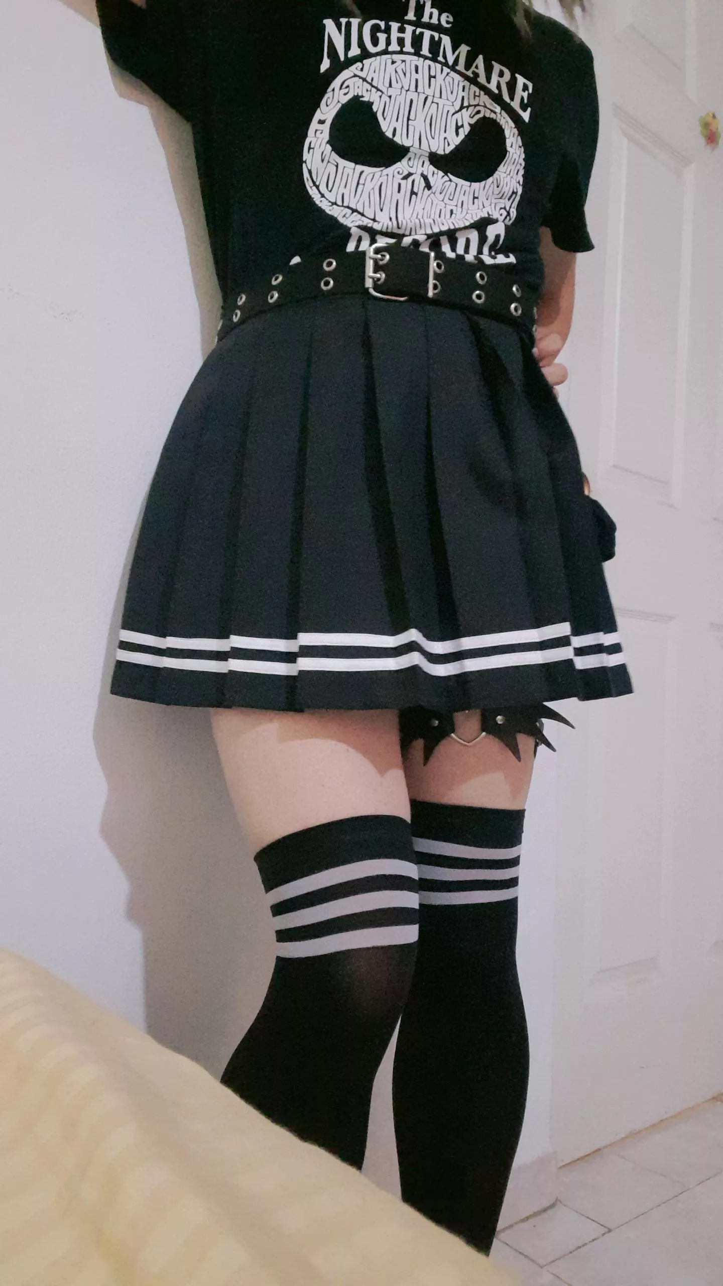 I was gonna scrap this but I saved it cause Thighs posted by Otaku1Up