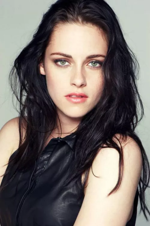 I was hard all the way watching Kristen Stewart get wetter and wetter throughout Crimes of the Future by ownmoment