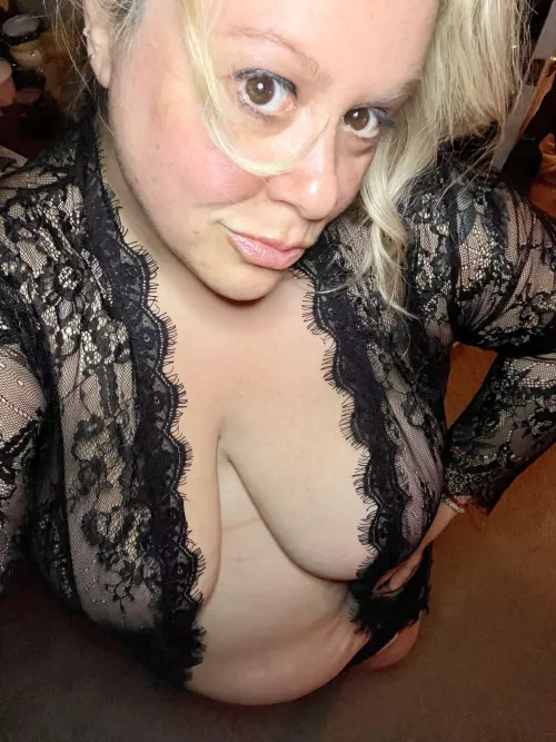 I was just wandering what time you are coming to bed Dear. X🎂 by kupkake1107