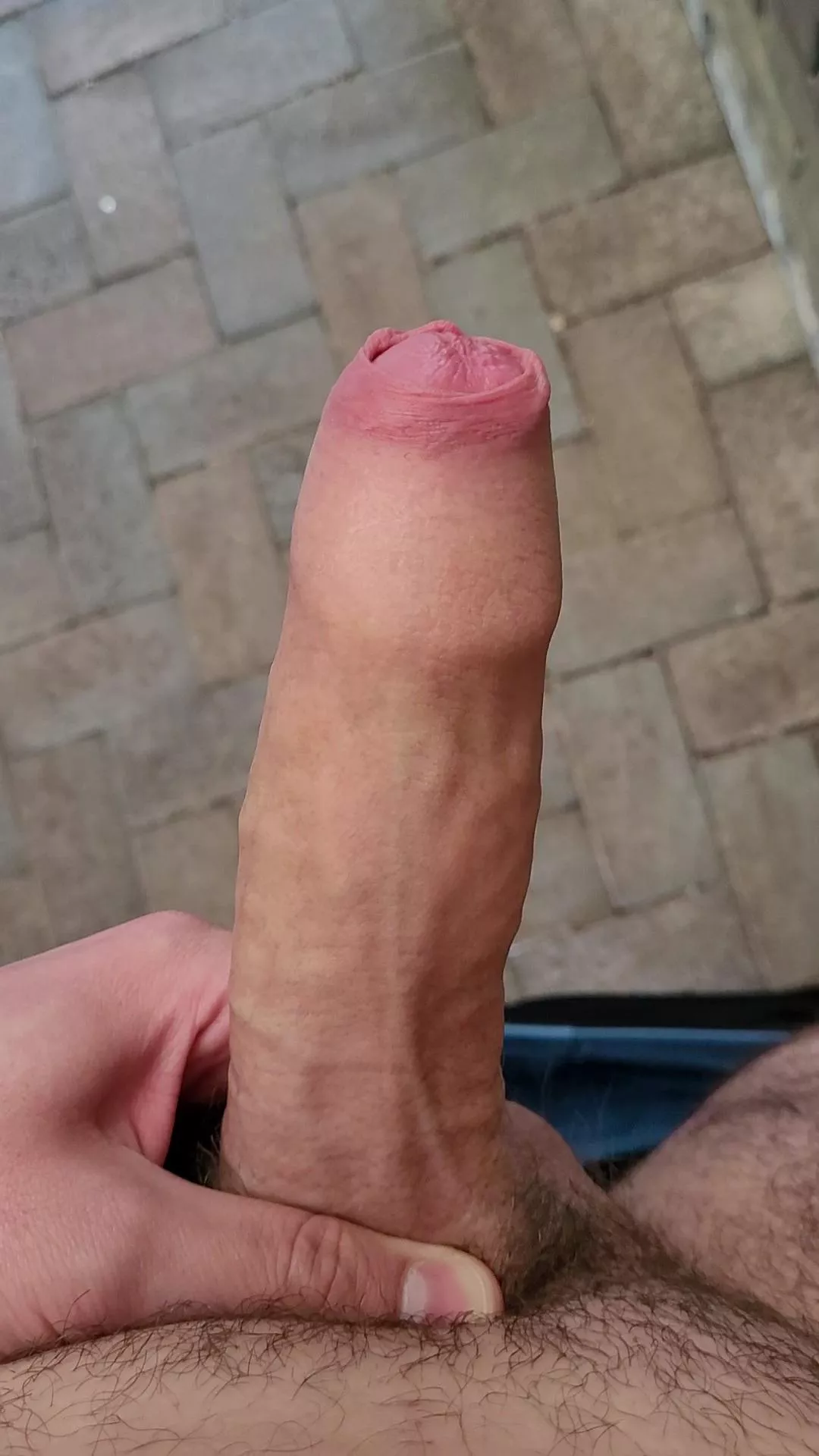 i was outdoor with my bike and found a nice hidden spot to jerk off. pm me if you want to know more details. posted by koloto1122