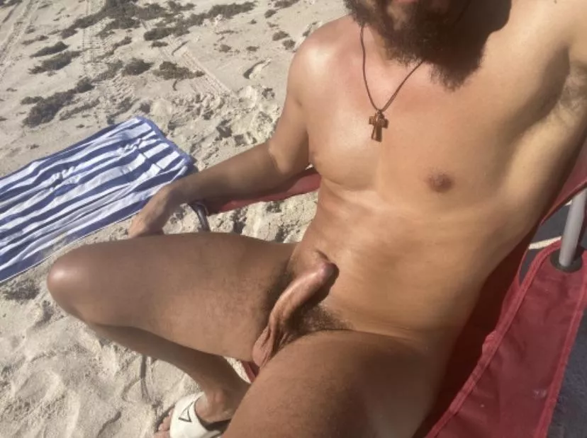 I was pretty far from the crowds when it took this. You think an audience would appreciate me? posted by AncientClick5586