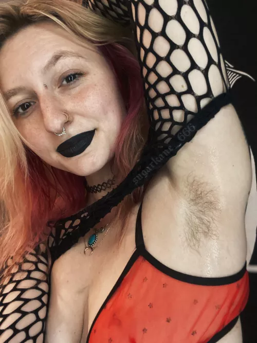 i was sooo sweaty in my studio lol by sugarkane_666