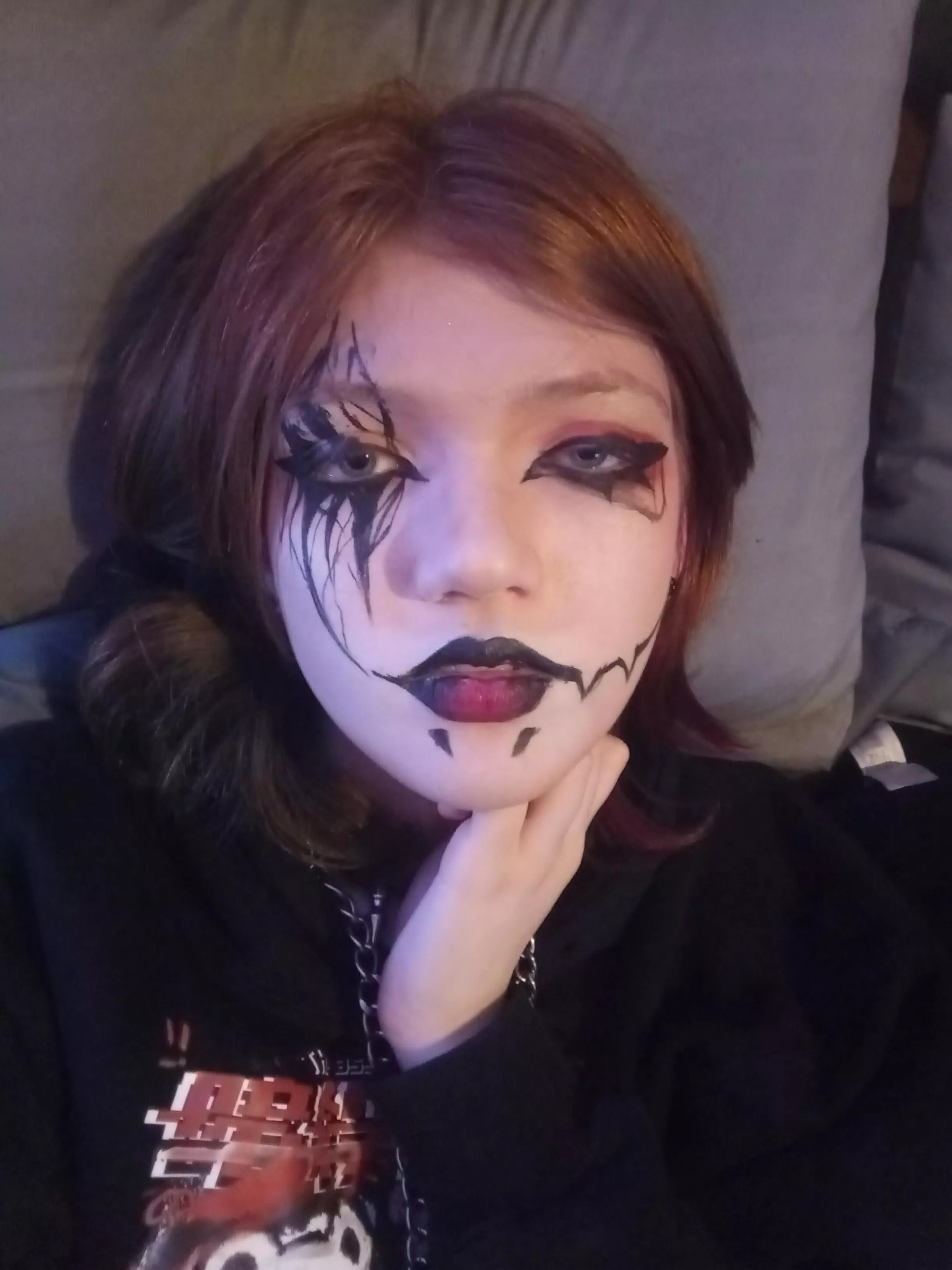 I went dark, anyone want cuddles? posted by useless_human-1798