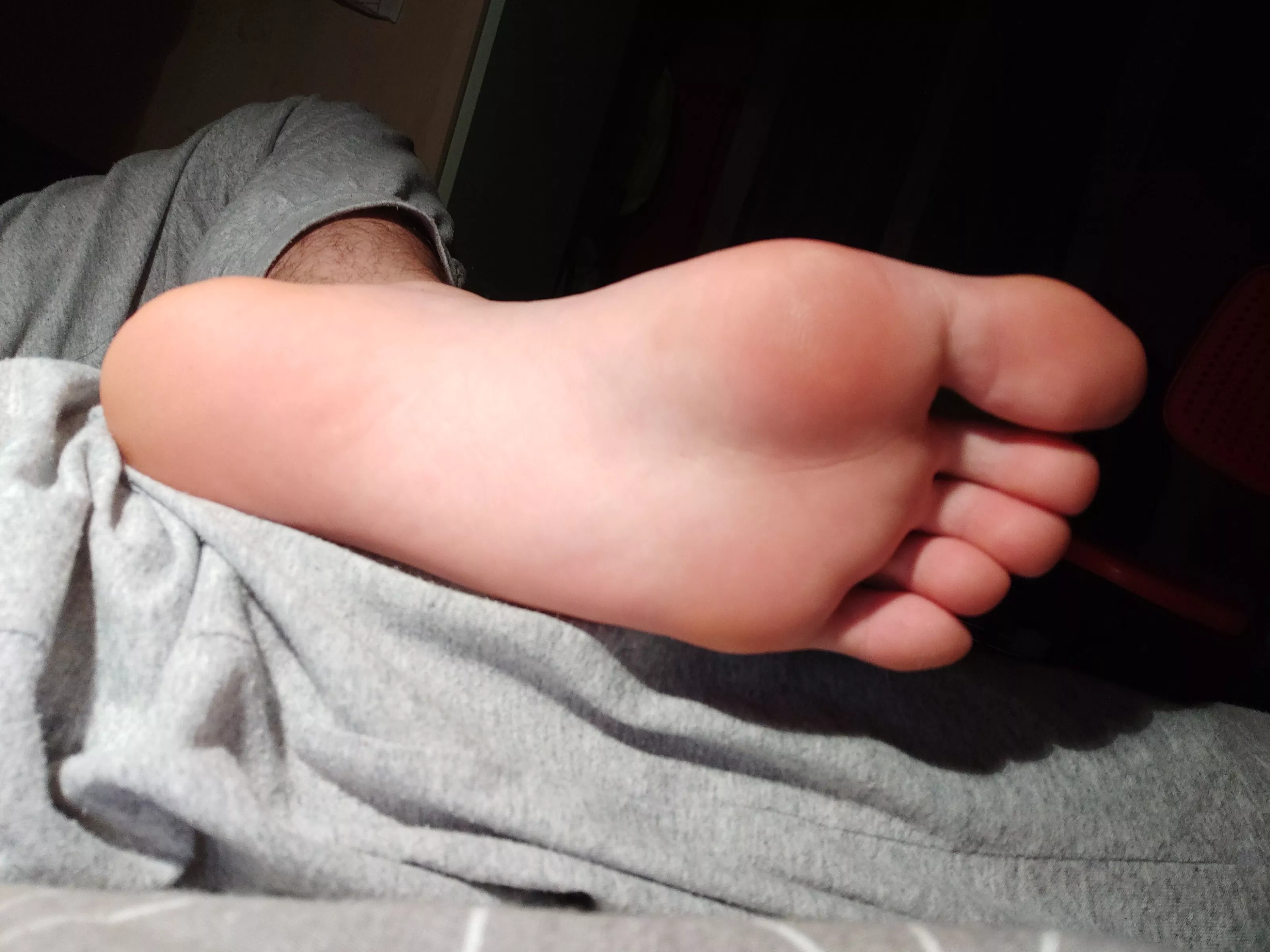 I will step on you posted by Erikk_08