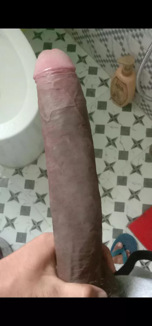 I wish had wet white pussy 🍑 right on it 👅 by ZackRyan01jeetdey