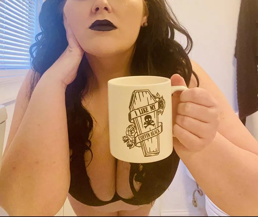 I wish I could say I love my coffee black… I love my lipstick and underwear sets black though! 🖤 posted by sagebbw