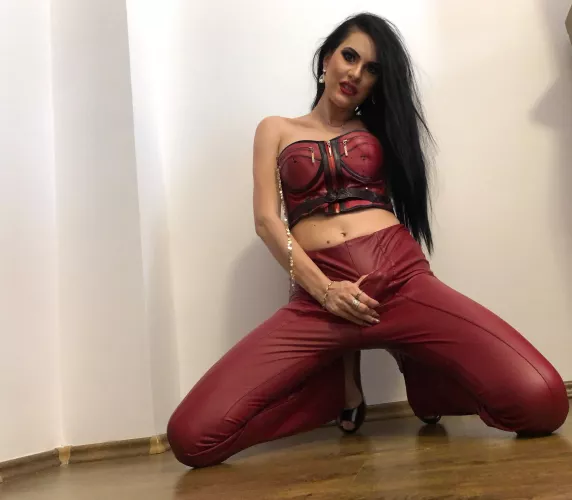 I wish to play with you from behind by capriceblackts