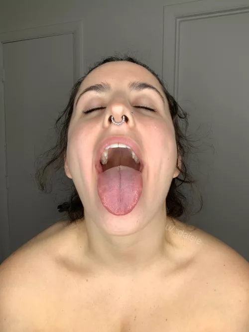i wonder if anyone will cum from this picture hehe by _daisie
