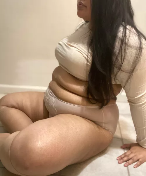 I wonder which hole you would stuff first by Yuihuni