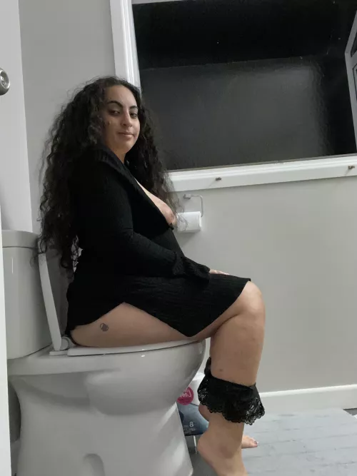 I wore this outfit for a custom 🥰 by Yellow_2214