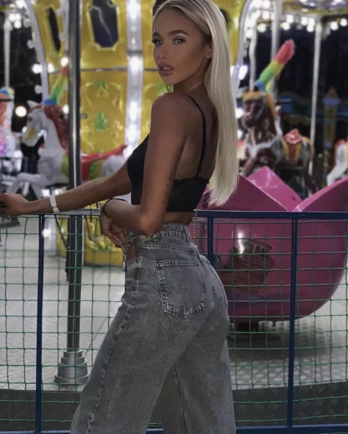 I would like to tease you and suck you ? 😜😈 by evaelegant