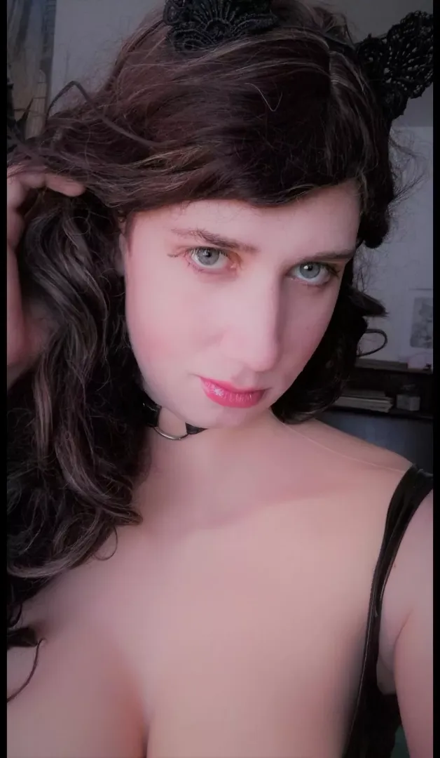 I would love to have my femboy friends here so don't hesitate posted by annarios97