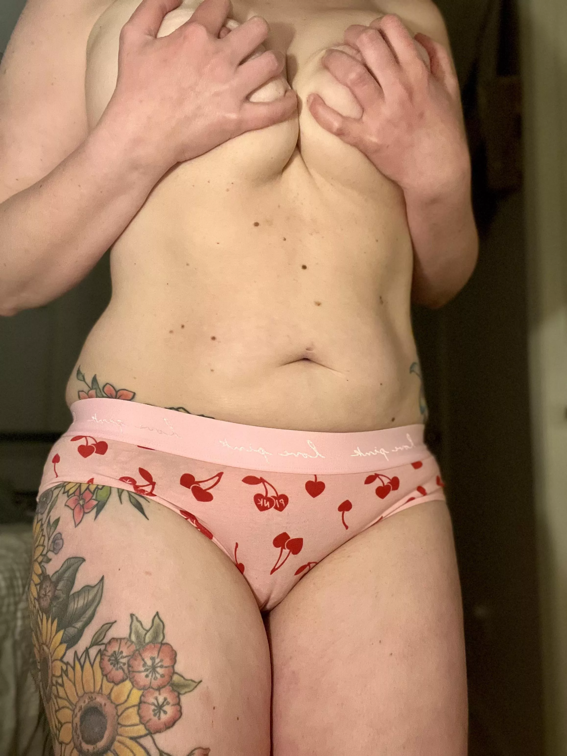 I would love to play if I’m still hot enough posted by blue_eyes_sunflower