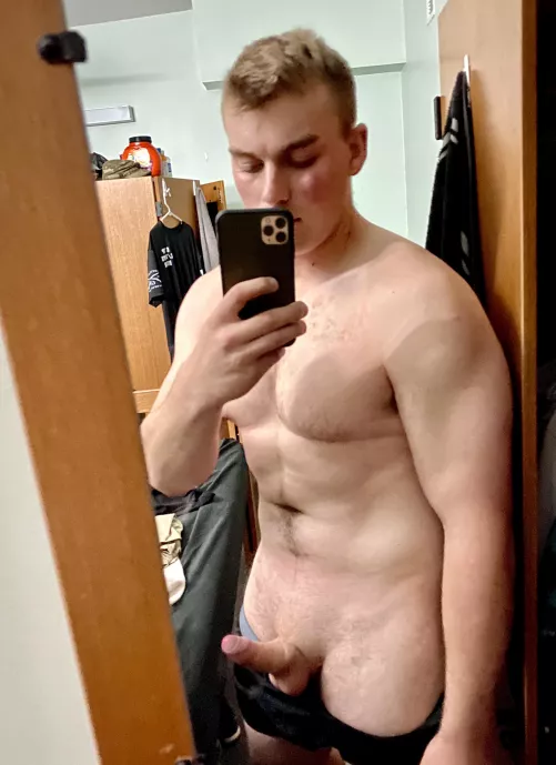 I wqnt you on your knees?? by eitherbaking