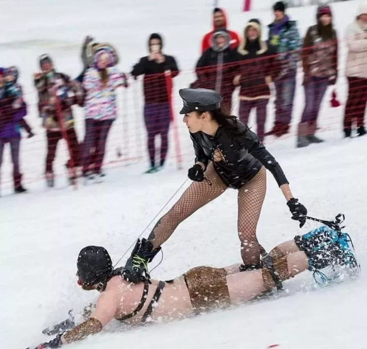 Ice Queen posted by GoldenGrin439