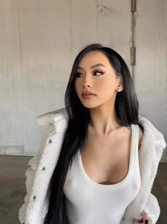 Icy Wifey 🥶 posted by jackelm2