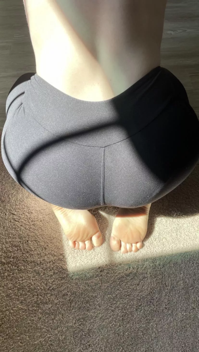 I'd let you take these off in a heartbeat posted by cumonthesetoes