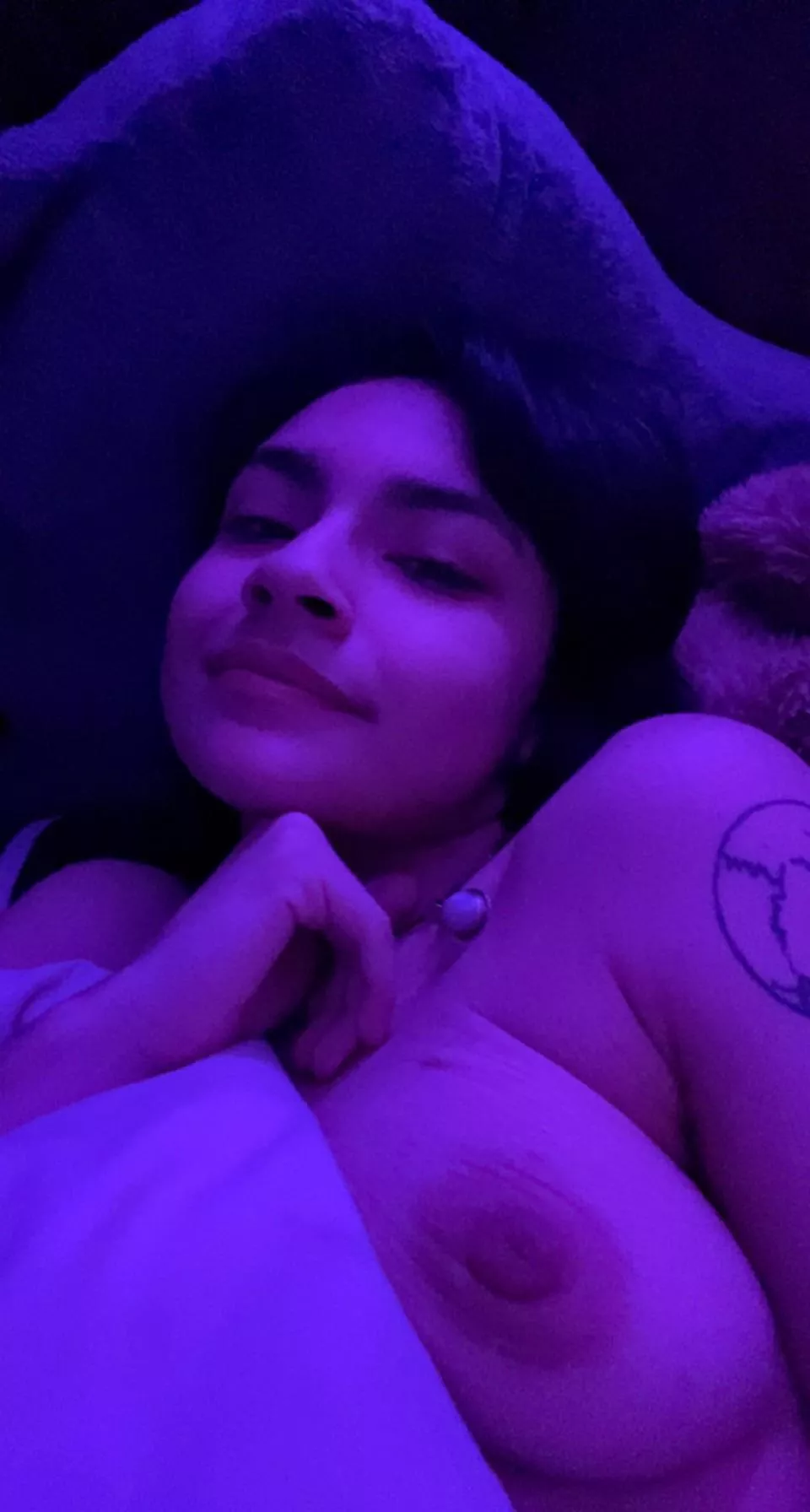 I’d like it if you came under the covers with me. posted by sweethearthowyoudoin