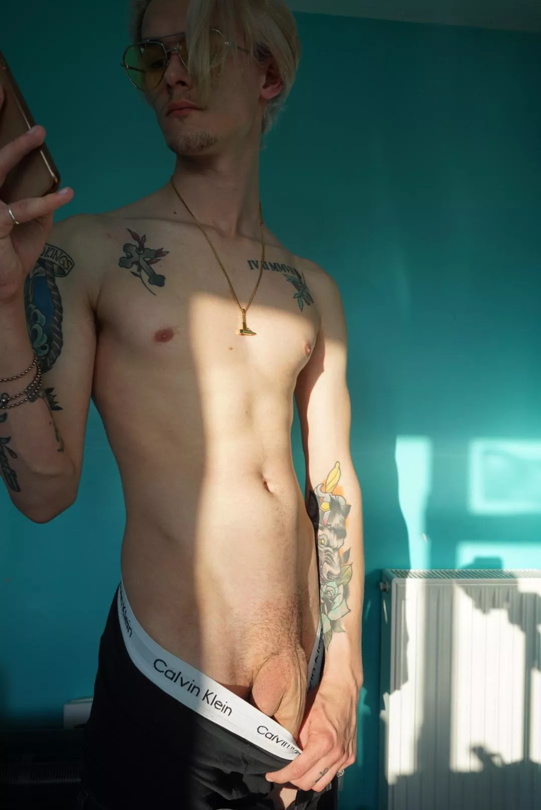 I’d love to be used by a group of men and left covered in cum posted by seriouslytheworst