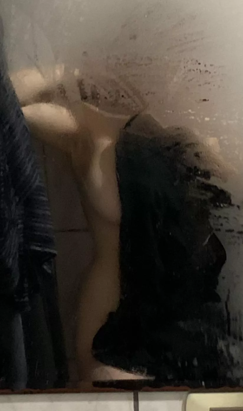 i’d love to surprise u ❤️‍🔥 posted by lavanderbumble