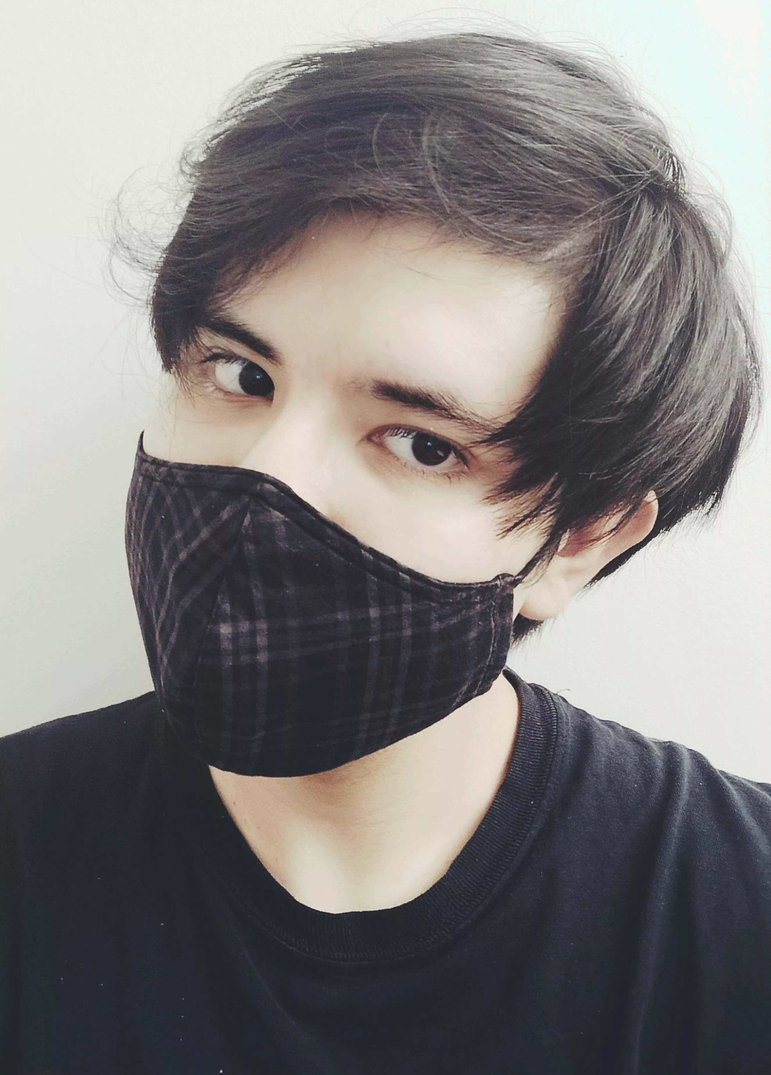 idk if this is r/femboy worthy but here goes 👉👈 wdyt? qt pretty boy/kpop boy? posted by Linky-theFemboy