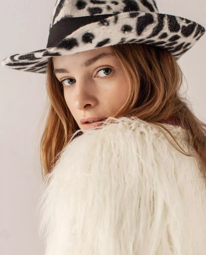 Ieva Rainyte posted by bobbyUP-MKII