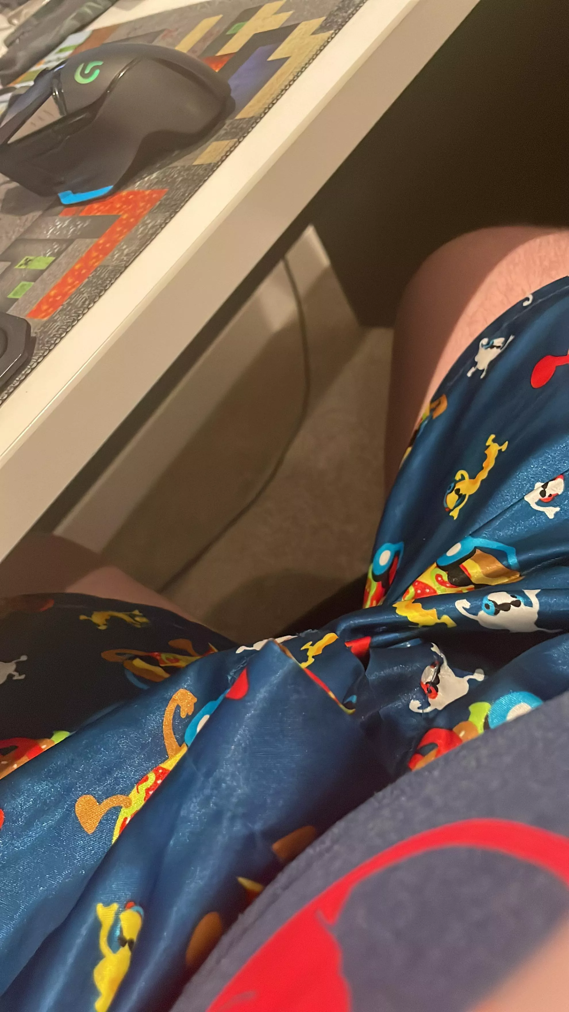 If anyone else is into satin boxers, hit me up! posted by silkyboxerzz