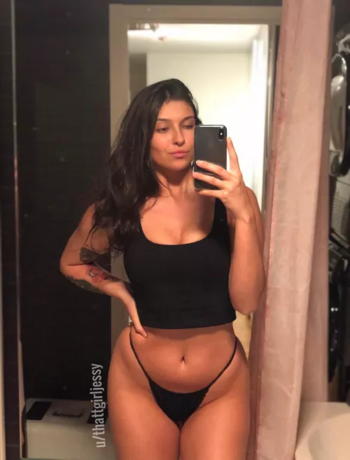 If at least 3 guys saw this post I’d be so happy inside… 🥺🥺 by thattgirljessy