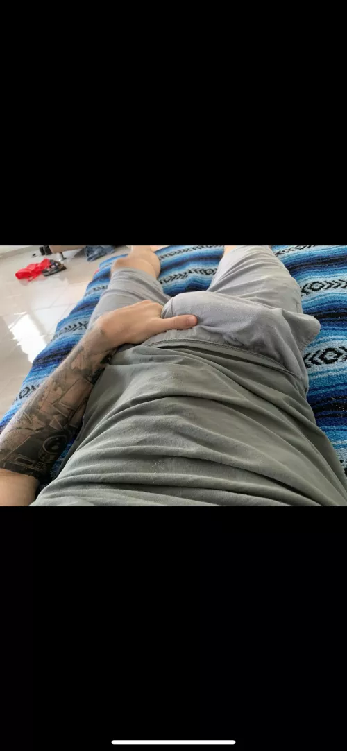 If grey sweatpants were even more noticeable… by RockyMountainHard