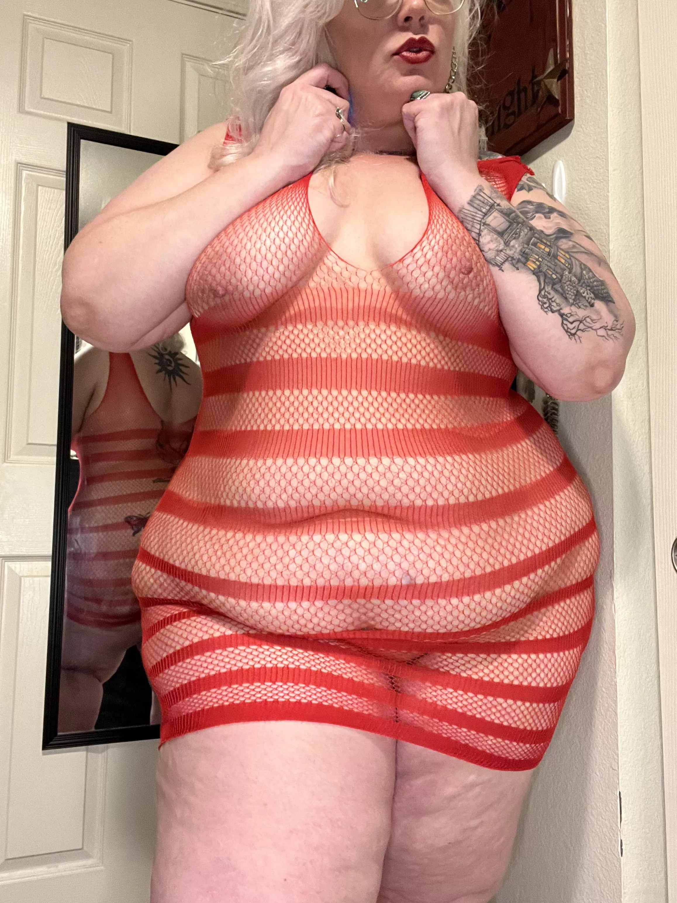 If I knocked on your door and needed a cup of cream, would you give it to me? 🥺💦 posted by curvybarbietoo