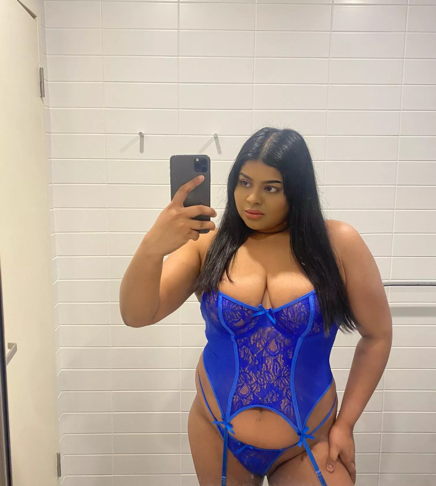 If I wore this on our first date what would you do? [F] posted by Agitated_Marzipan_24