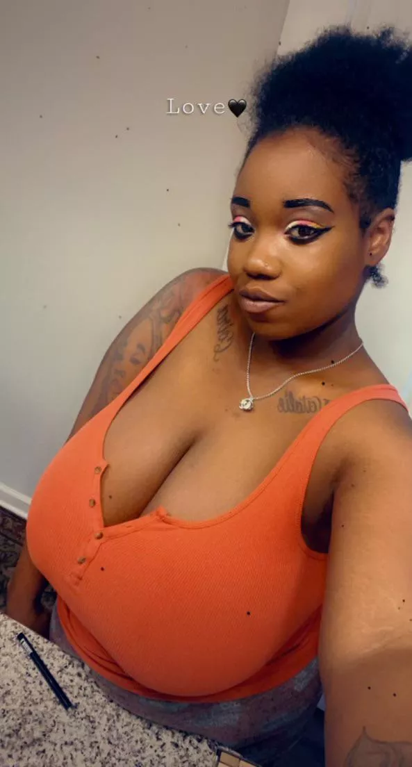 if I’m paid I will let you touch my boobs in front of my boyfriend. Also blowjob only and facial for 2000 posted by Bitchesmad90