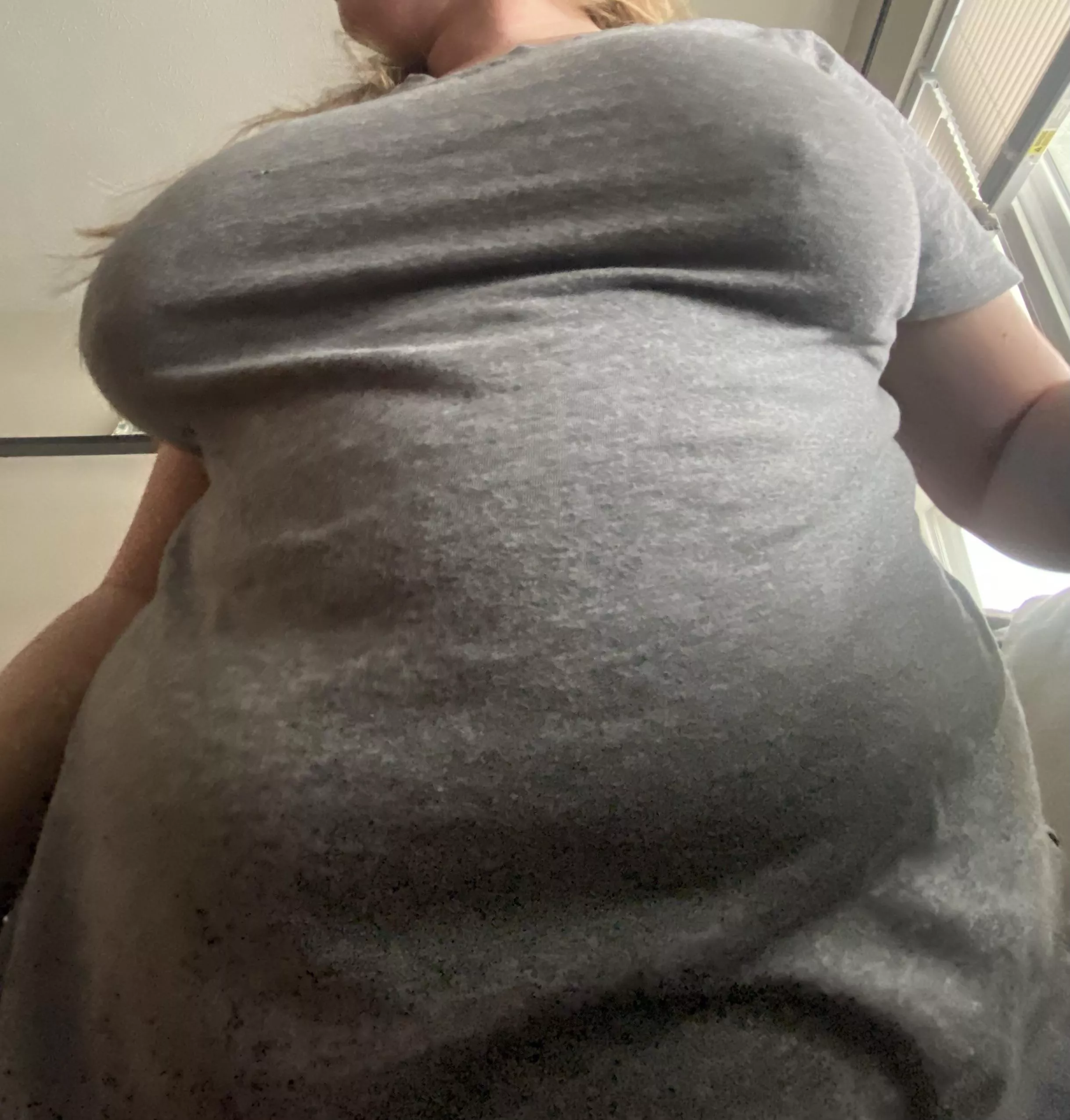 If interested in tribbing my wife. Do this pic I’ll send nudes after that. Dm or kik is same. posted by 69_shades_of_red