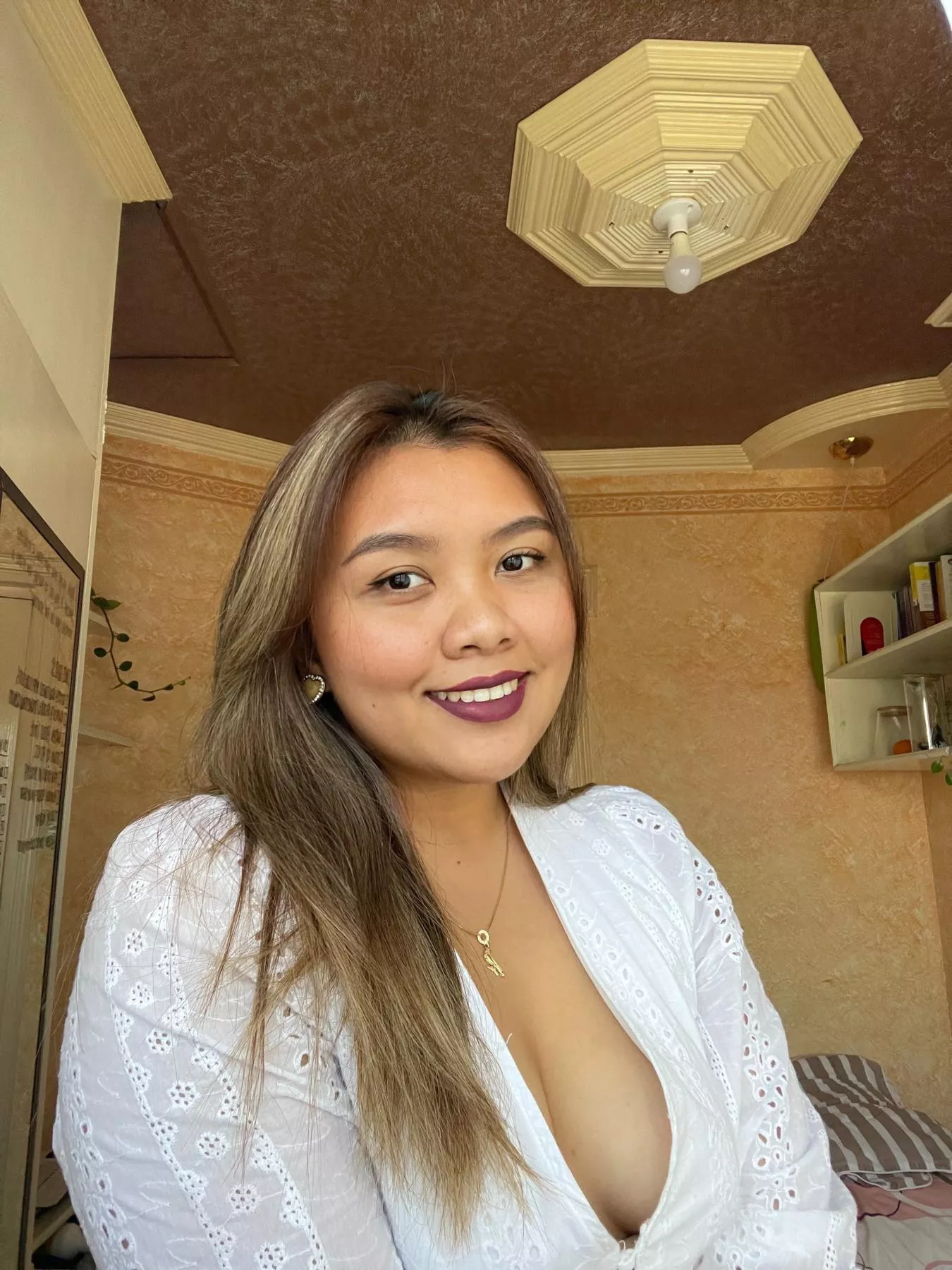 If secretaries didn’t have a strict dress code 🤧 posted by subrosapersona