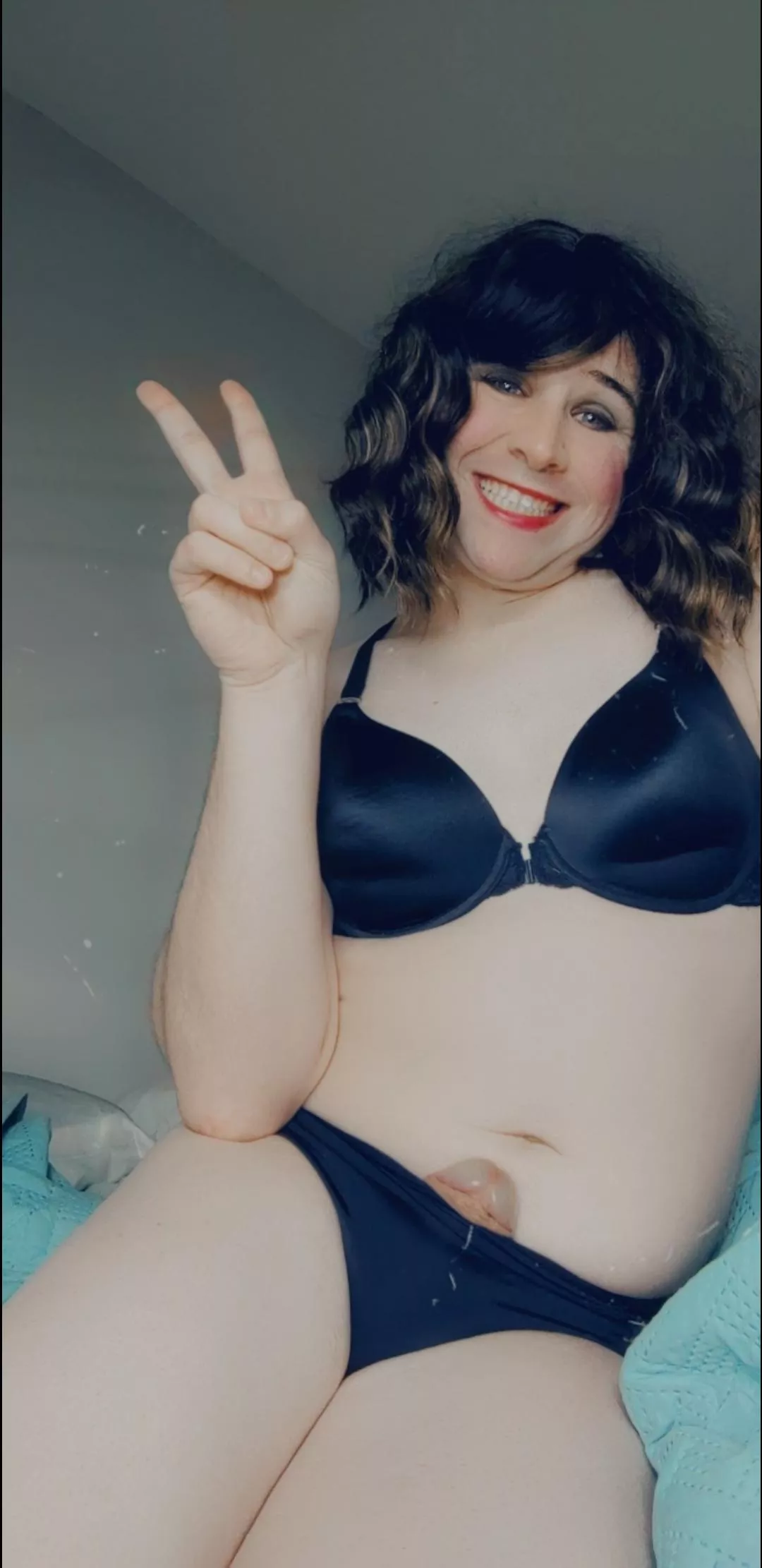 If this blows up I'll post a vid of me cumming 🤫💕 posted by Dani_the_sissy