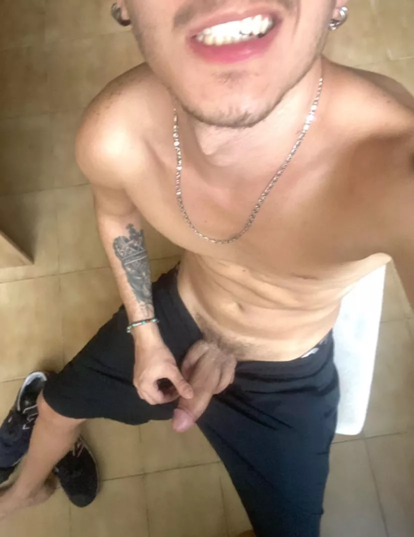 if u like to suck now its your chance 😎 posted by twinkn1